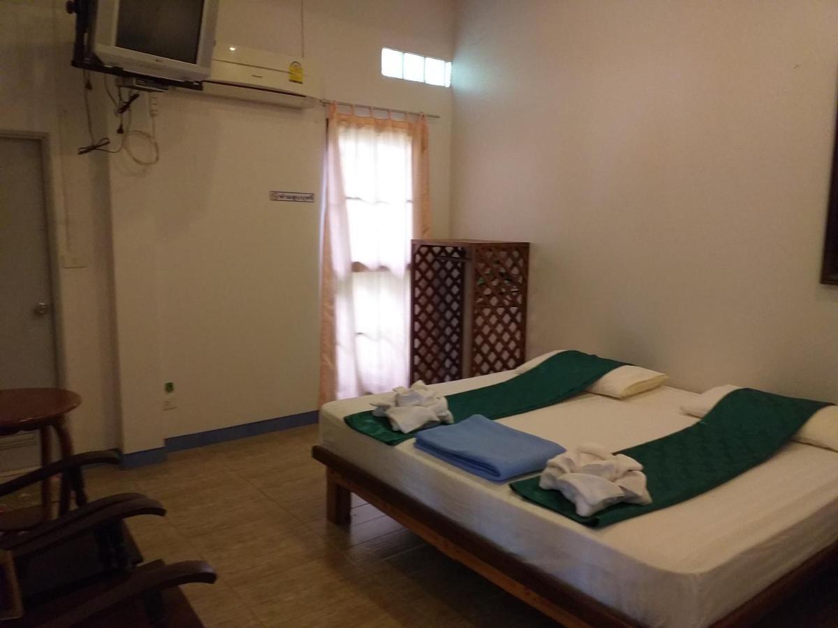 Sukhothai Hostel Экстерьер фото