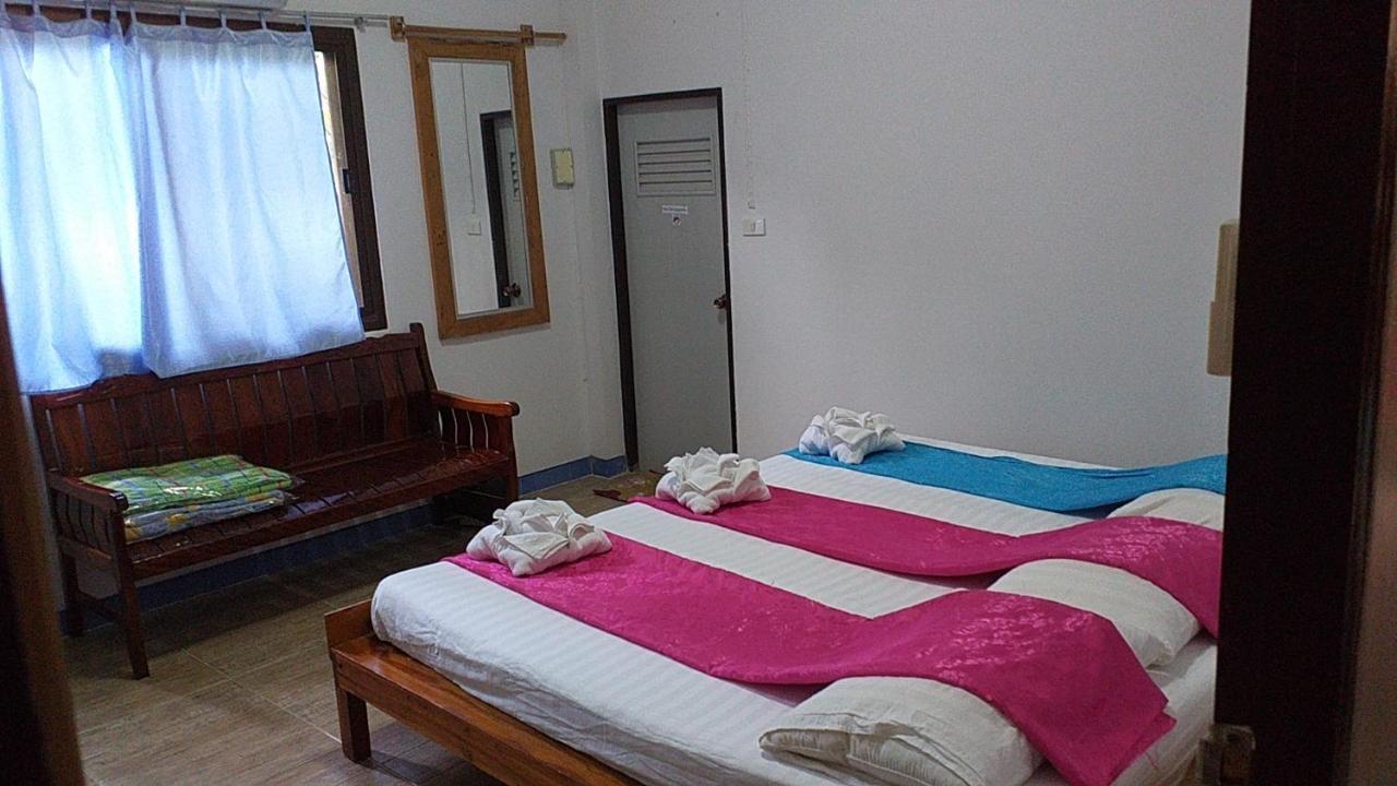 Sukhothai Hostel Экстерьер фото