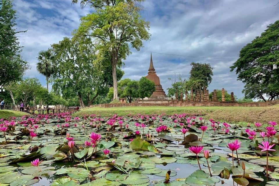 Sukhothai Hostel Экстерьер фото